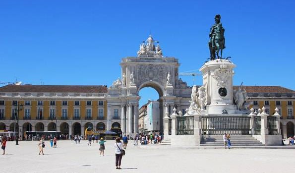 ポルトガル・リスボンのコメルシオ広場（Praça do Comércio）